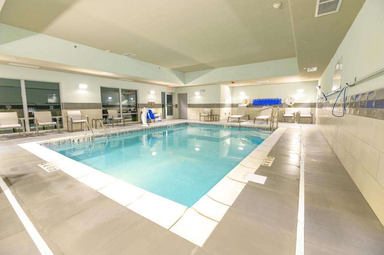 Holiday Inn Express & Suites Dayton East - Beavercreek By Ihg Extérieur photo