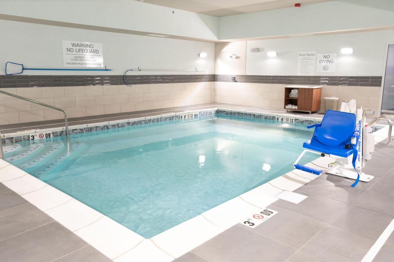 Holiday Inn Express & Suites Dayton East - Beavercreek By Ihg Extérieur photo