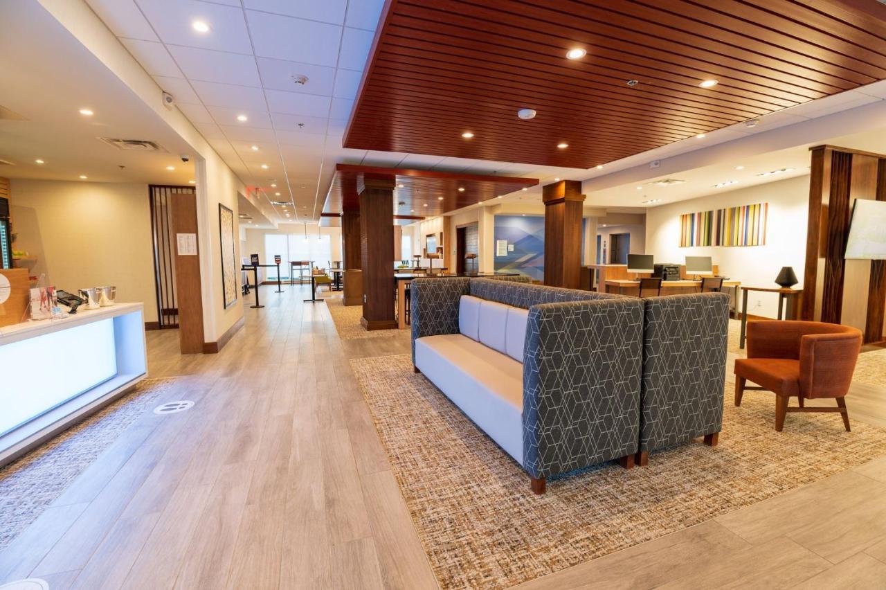 Holiday Inn Express & Suites Dayton East - Beavercreek By Ihg Extérieur photo