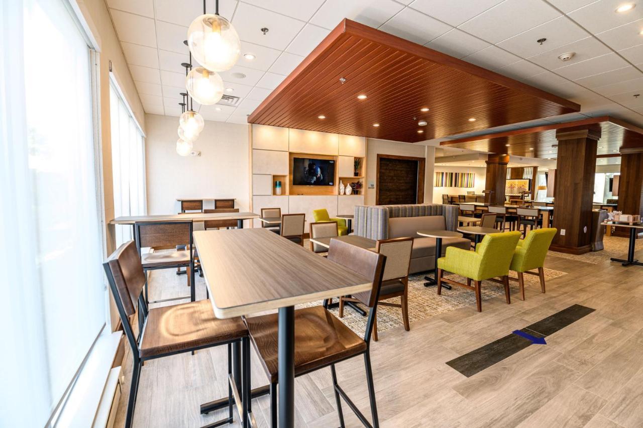 Holiday Inn Express & Suites Dayton East - Beavercreek By Ihg Extérieur photo